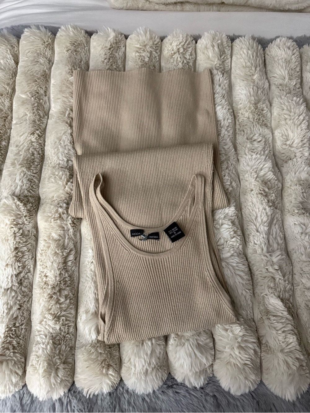 MODA INTERNATIONAL Ribbed V-Neck Dress in Beige